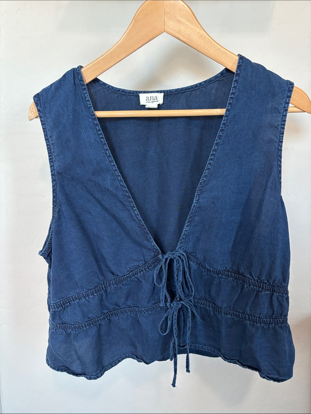 a.n.a Navy Tie-Front Cropped Sleeveless Top